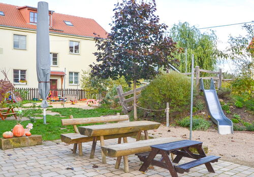 Kinderhaus Kleine Strolche - Außenbereich Kinderhaus Kleine Strolche - Außenbereich