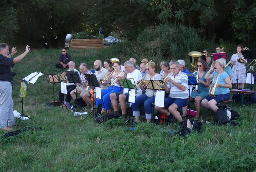 Cossebauder Posaunenchor beim Elbgottesdienst 2025
